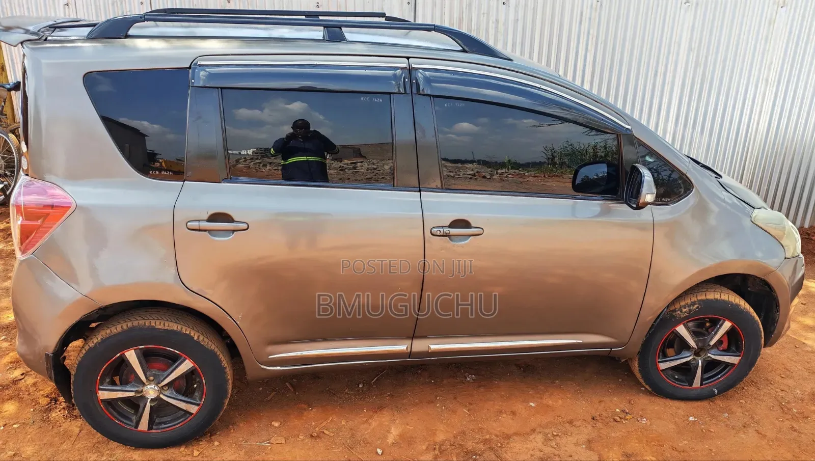 Toyota Ractis 2008 Beige