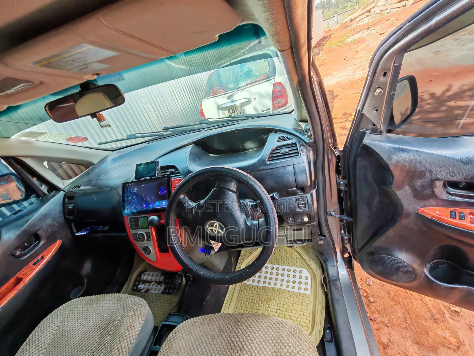 Toyota Ractis 2008 Beige