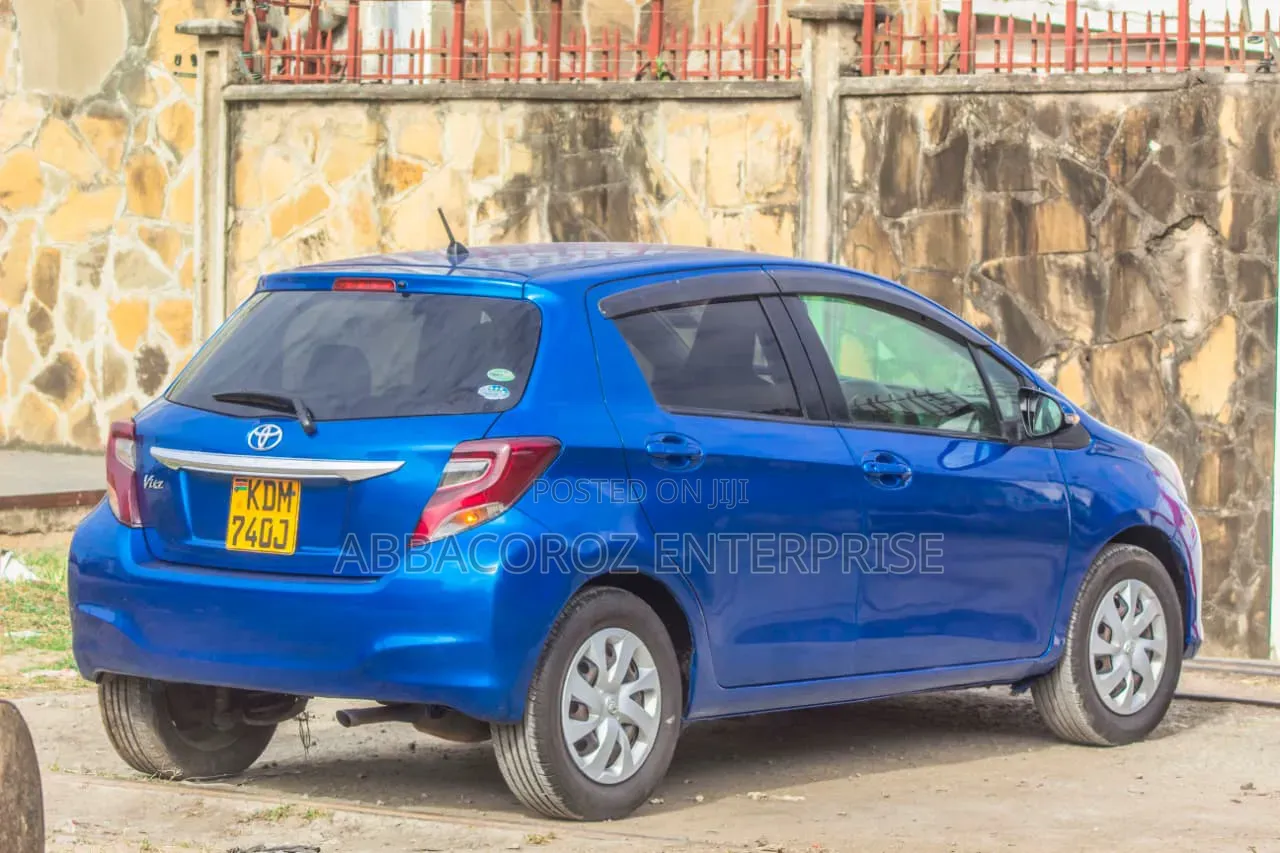 Toyota Vitz 2013 Blue