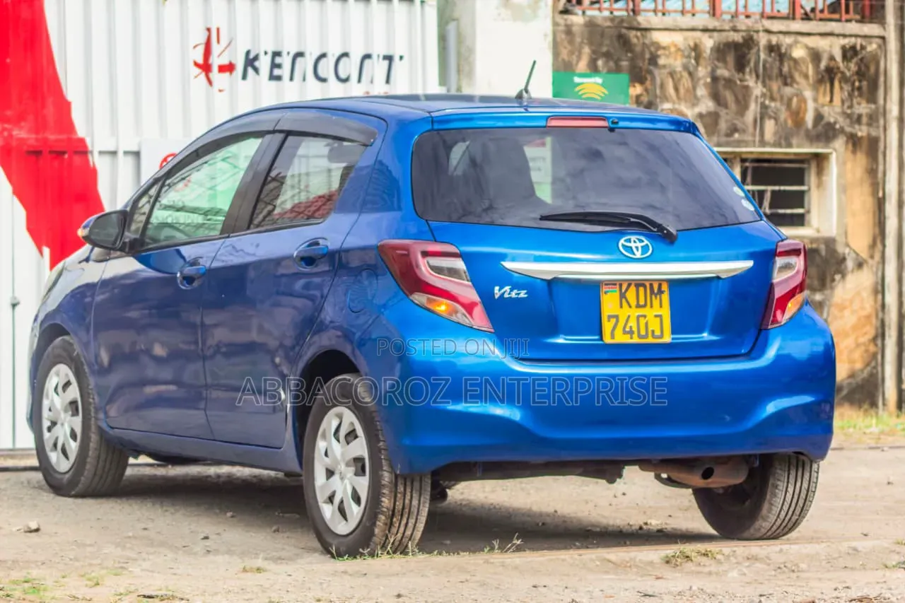 Toyota Vitz 2013 Blue