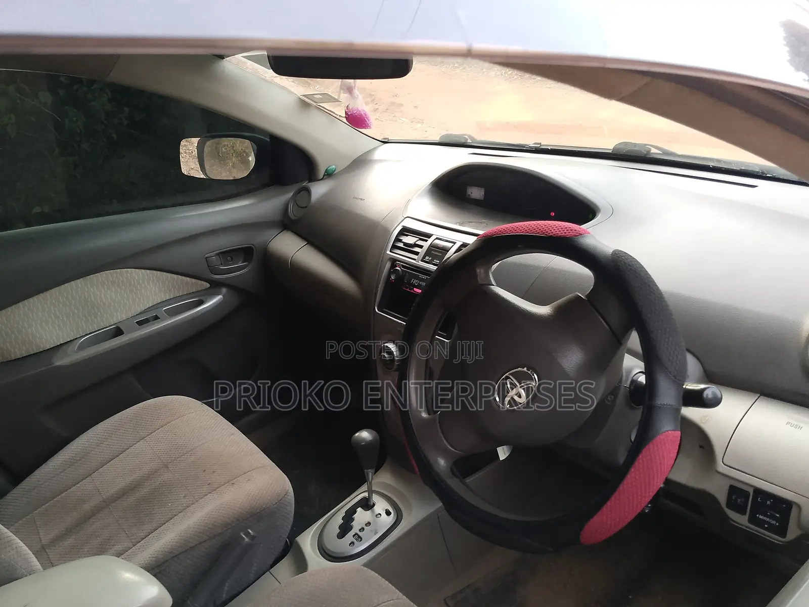 Toyota Belta 2012 Silver