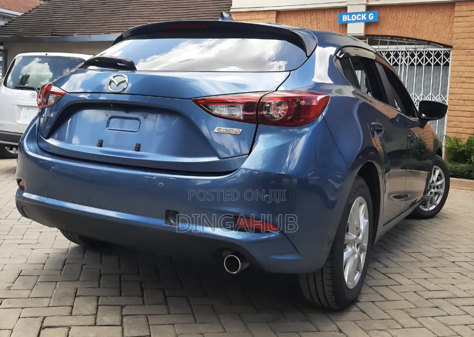 Mazda Axela 2018 Blue