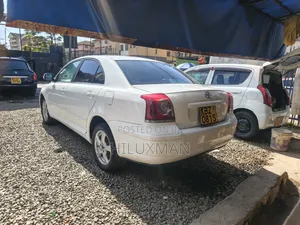 Toyota Avensis 2008 White
