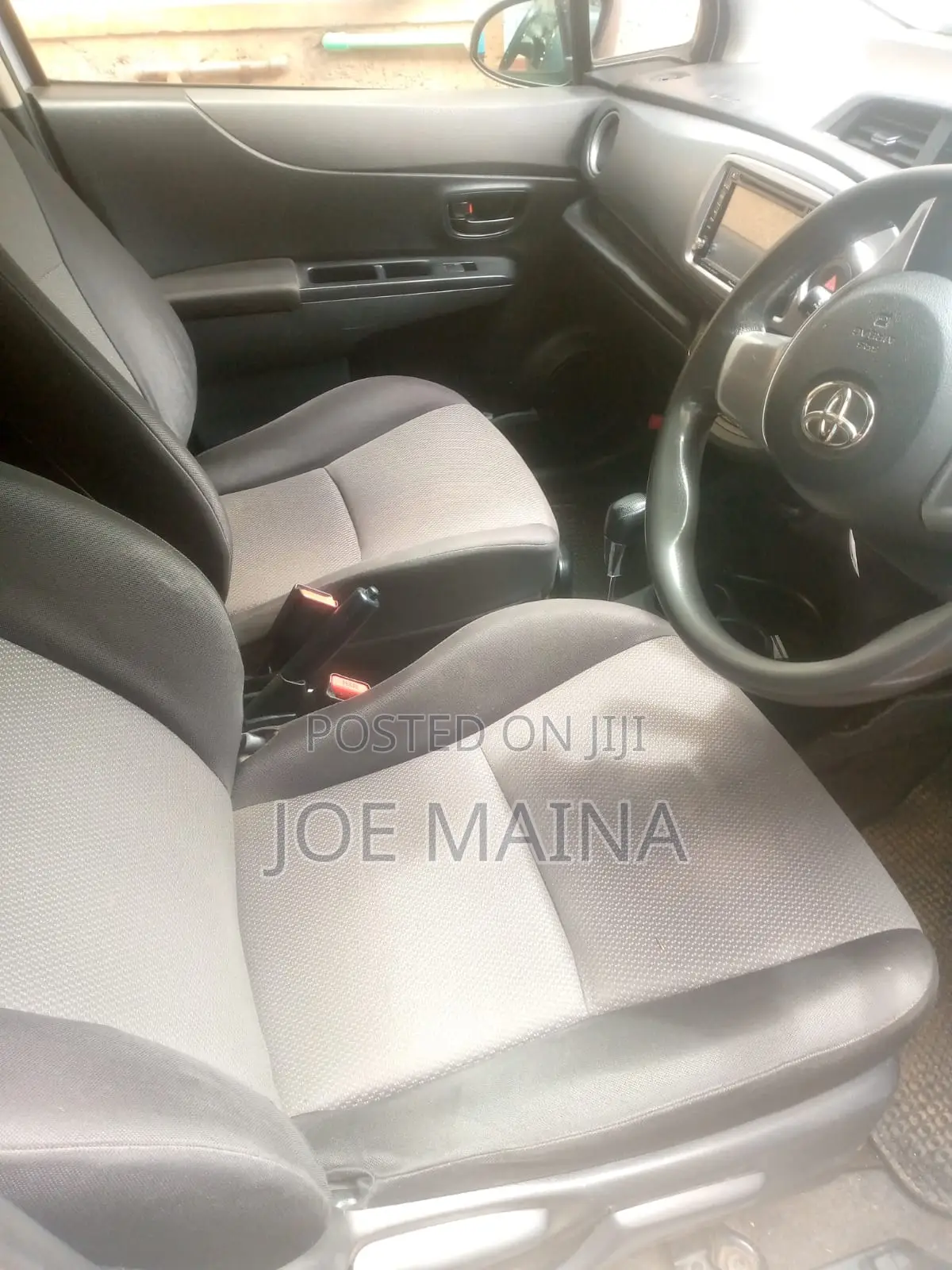 Toyota Vitz 1.3 FWD 5dr 2014 Blue