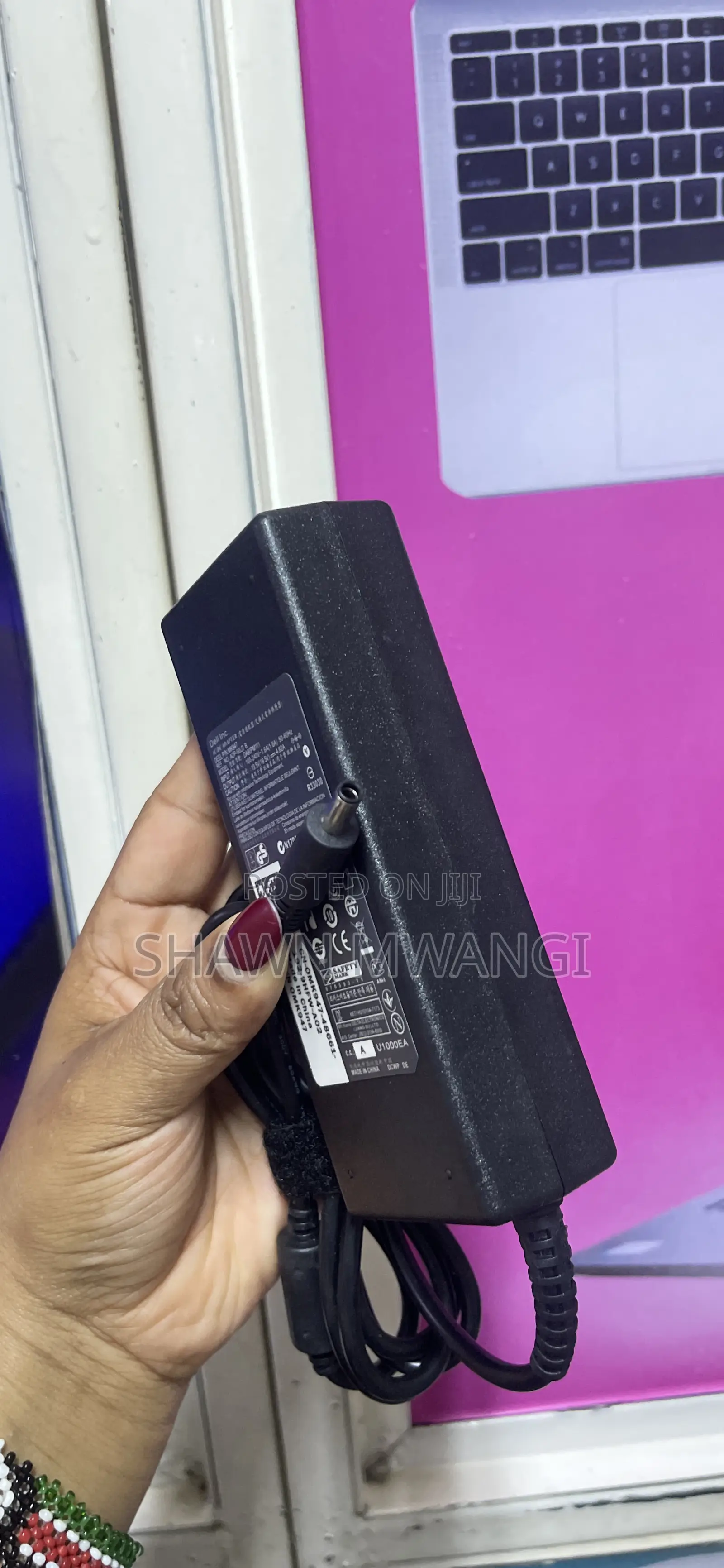 Dell Small Pin Adapter Charger (Special Pin) 90w