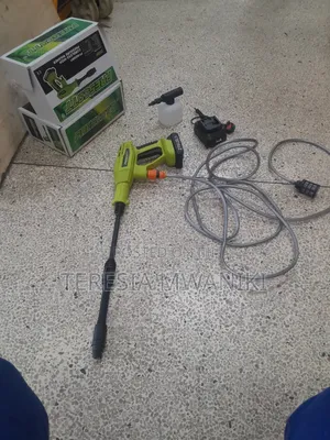 Cordless Pressure Washer