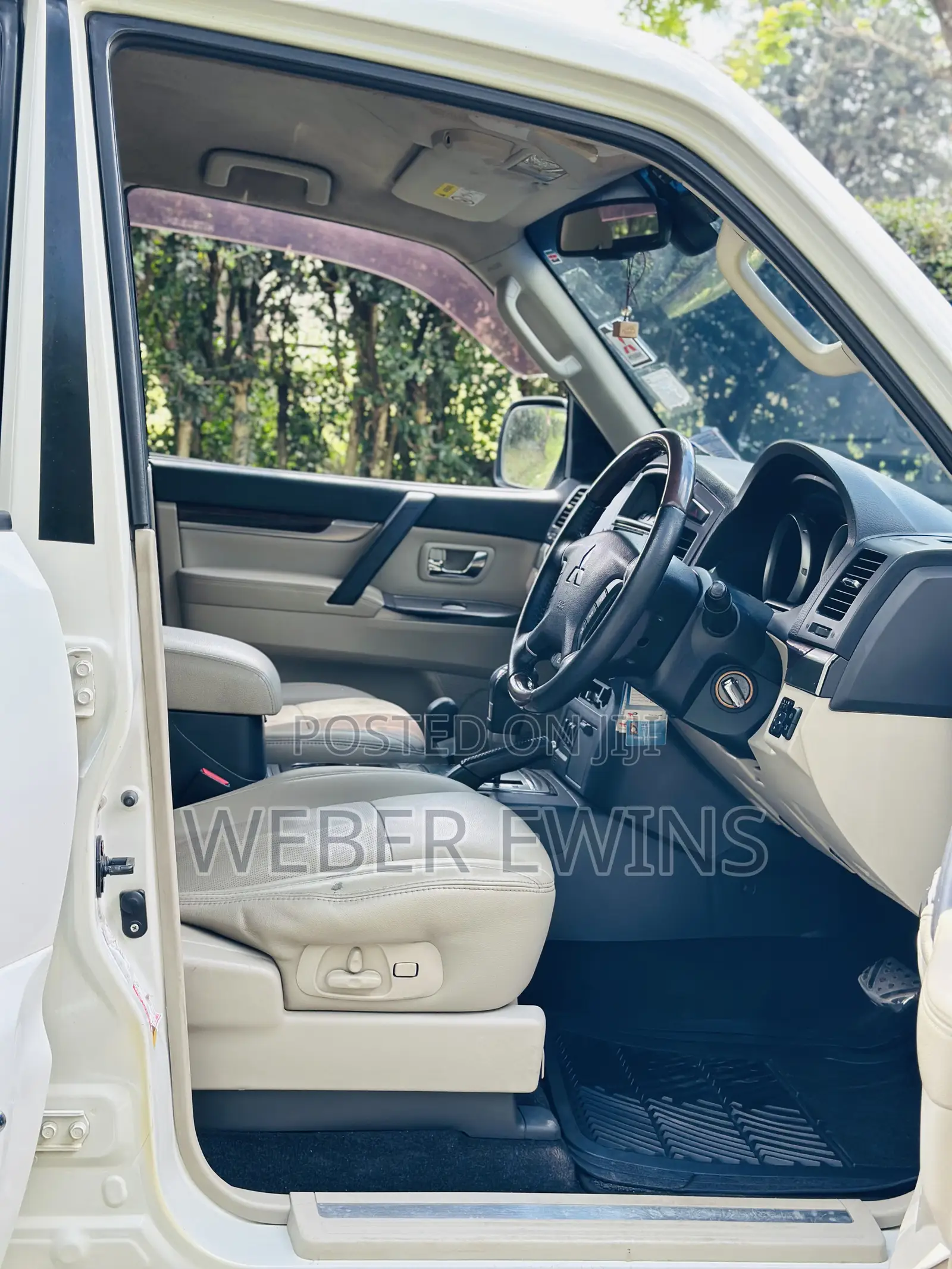Mitsubishi Pajero V80 3.2 DI-D 2013 White