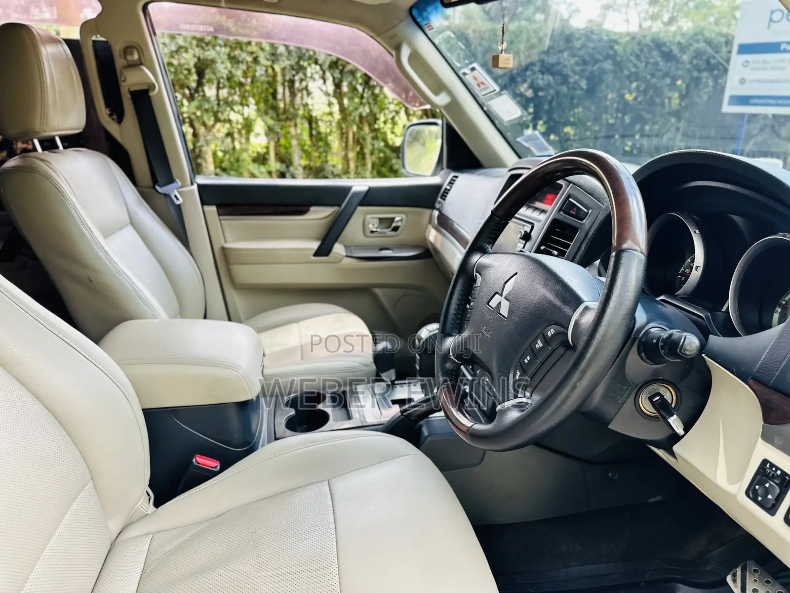 Mitsubishi Pajero V80 3.2 DI-D 2013 White