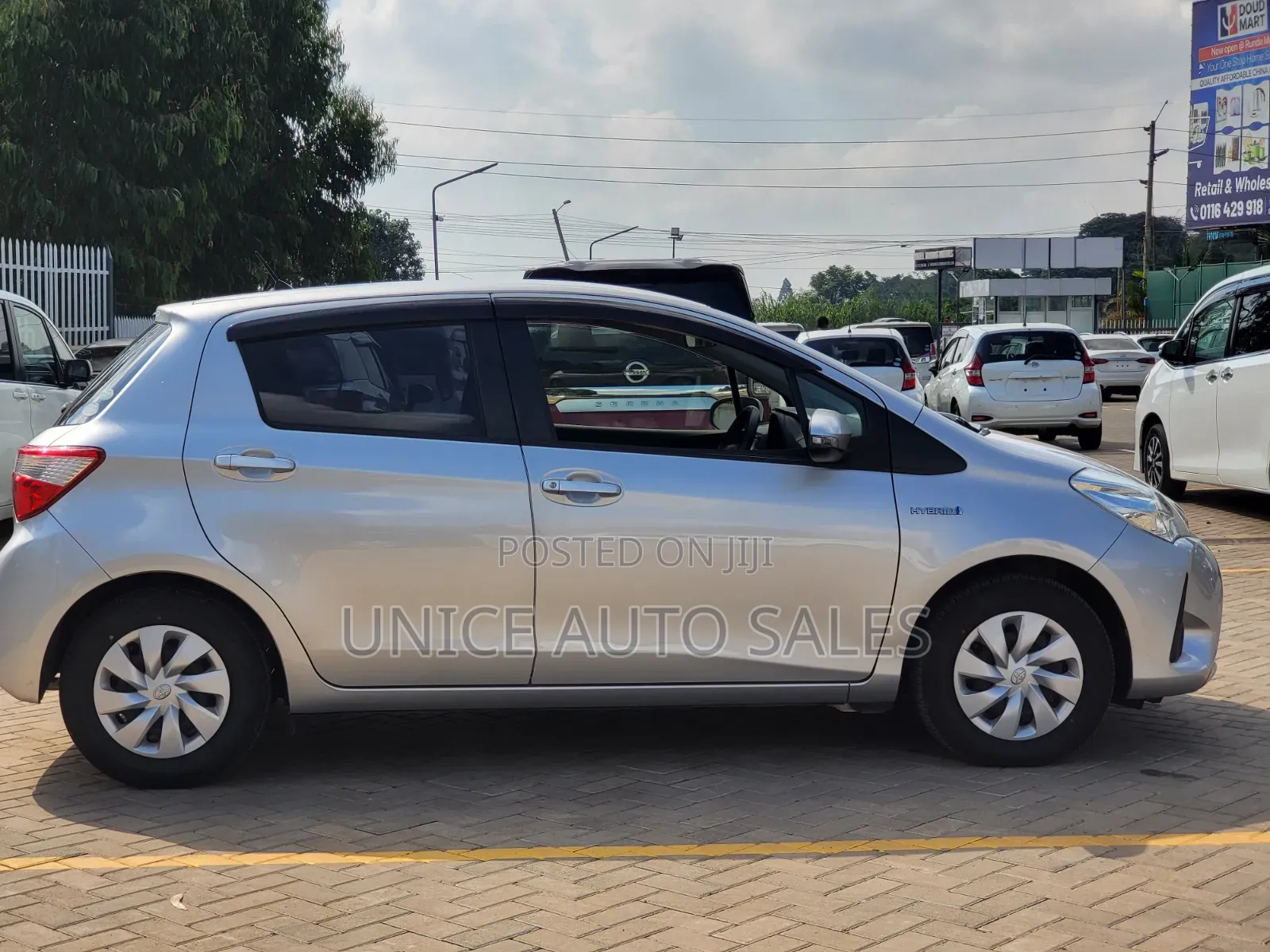 Toyota Vitz 2019 Silver