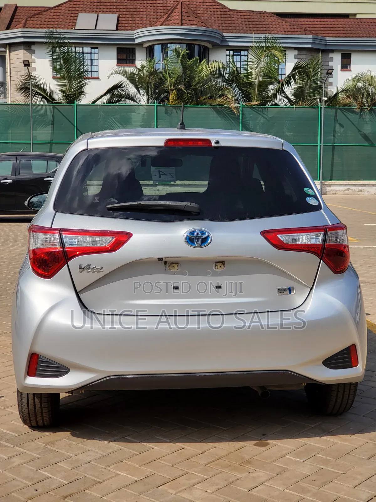 Toyota Vitz 2019 Silver