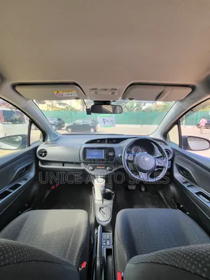 Toyota Vitz 2019 Silver