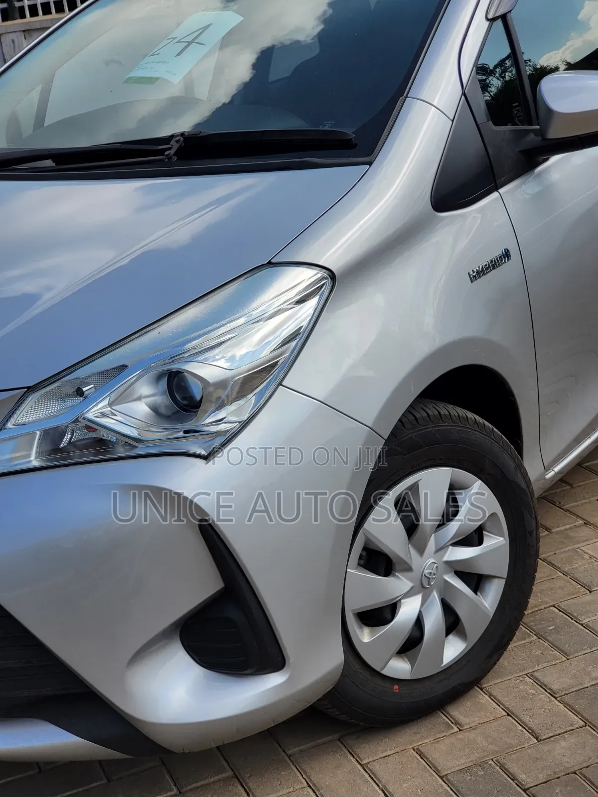Toyota Vitz 2019 Silver