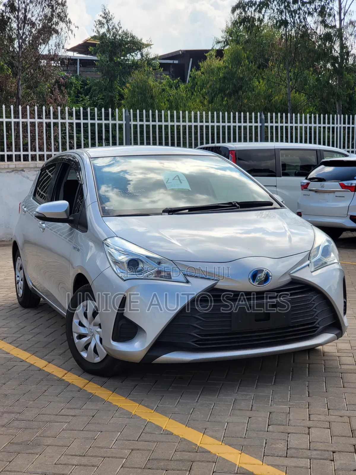 Toyota Vitz 2019 Silver