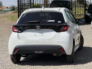 Toyota Yaris 2019 White