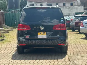 Volkswagen Touran 2015 Black