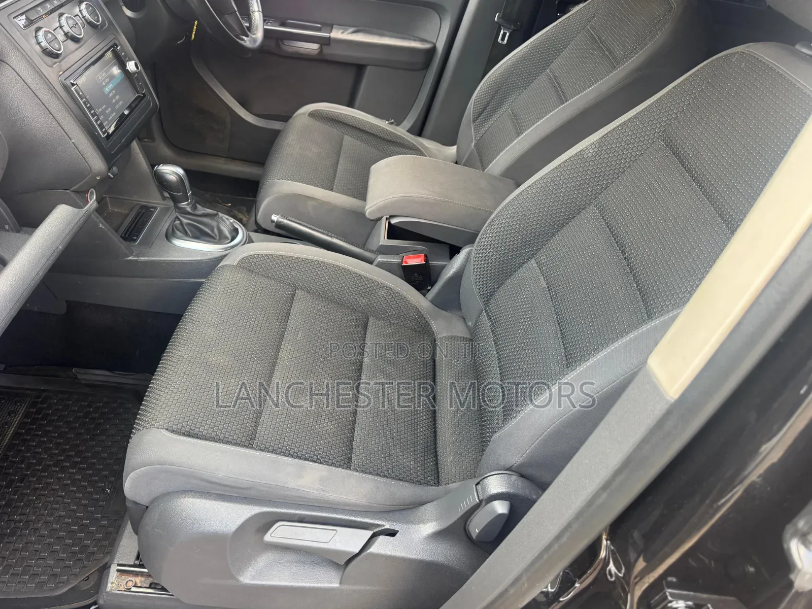 Volkswagen Touran 2015 Black