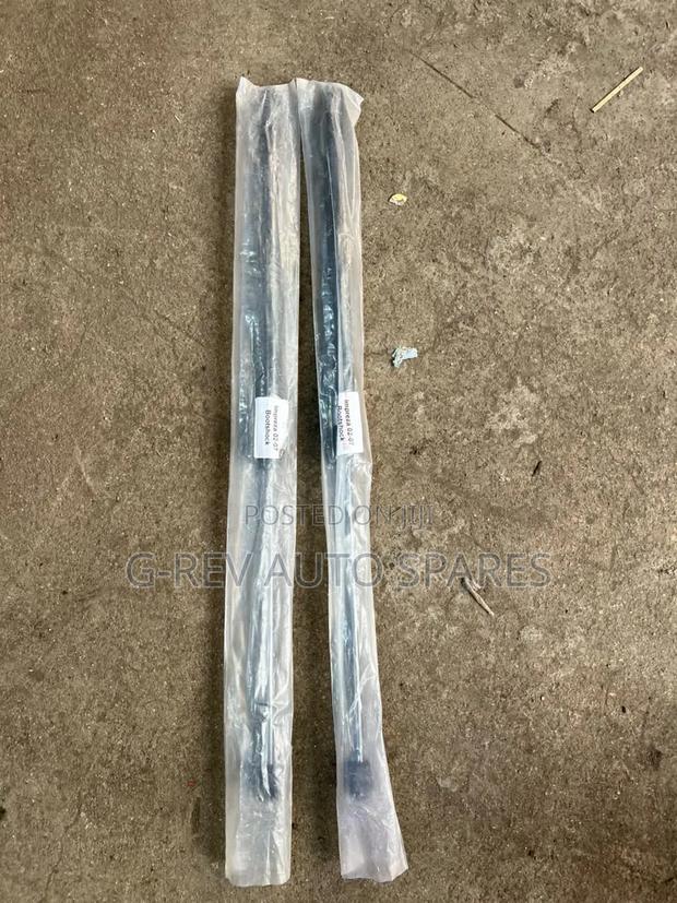 Subaru Impreza Gg2 Bootshocks - thumbnail 2