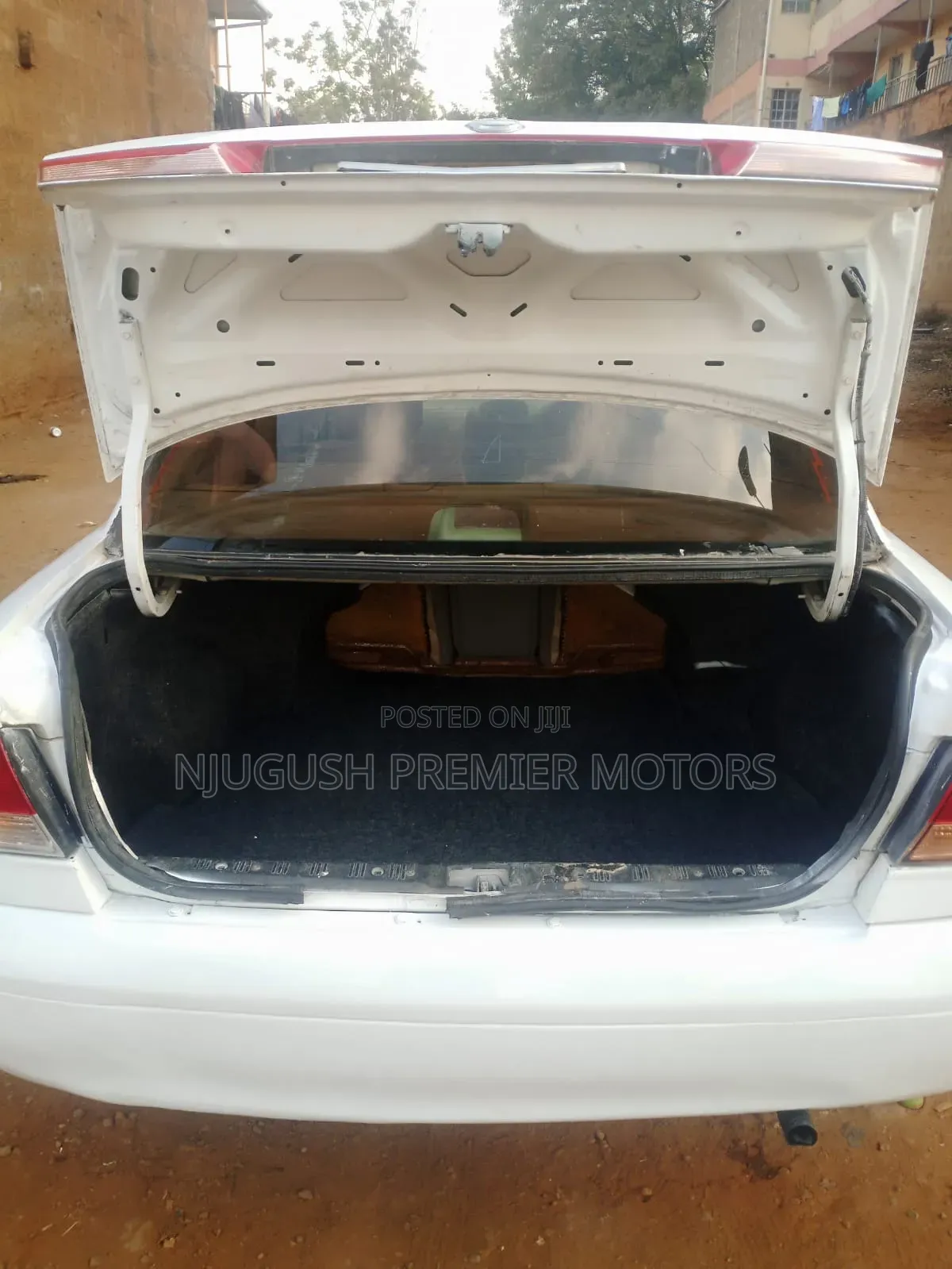 Nissan Sunny 2004 White