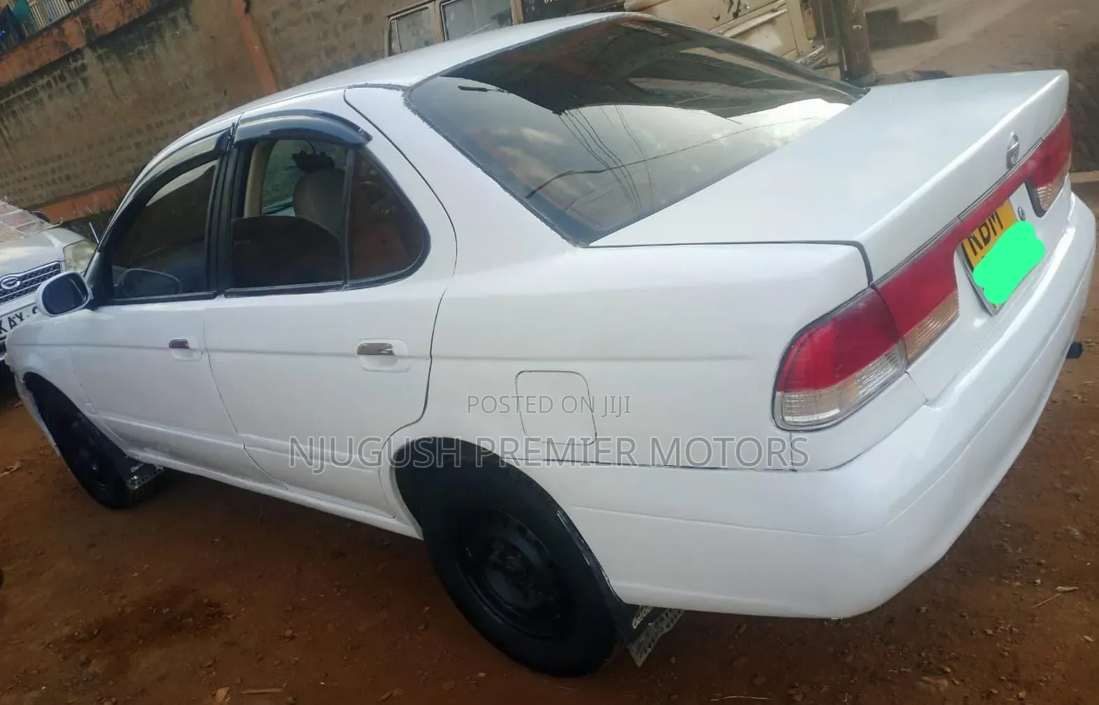 Nissan Sunny 2004 White
