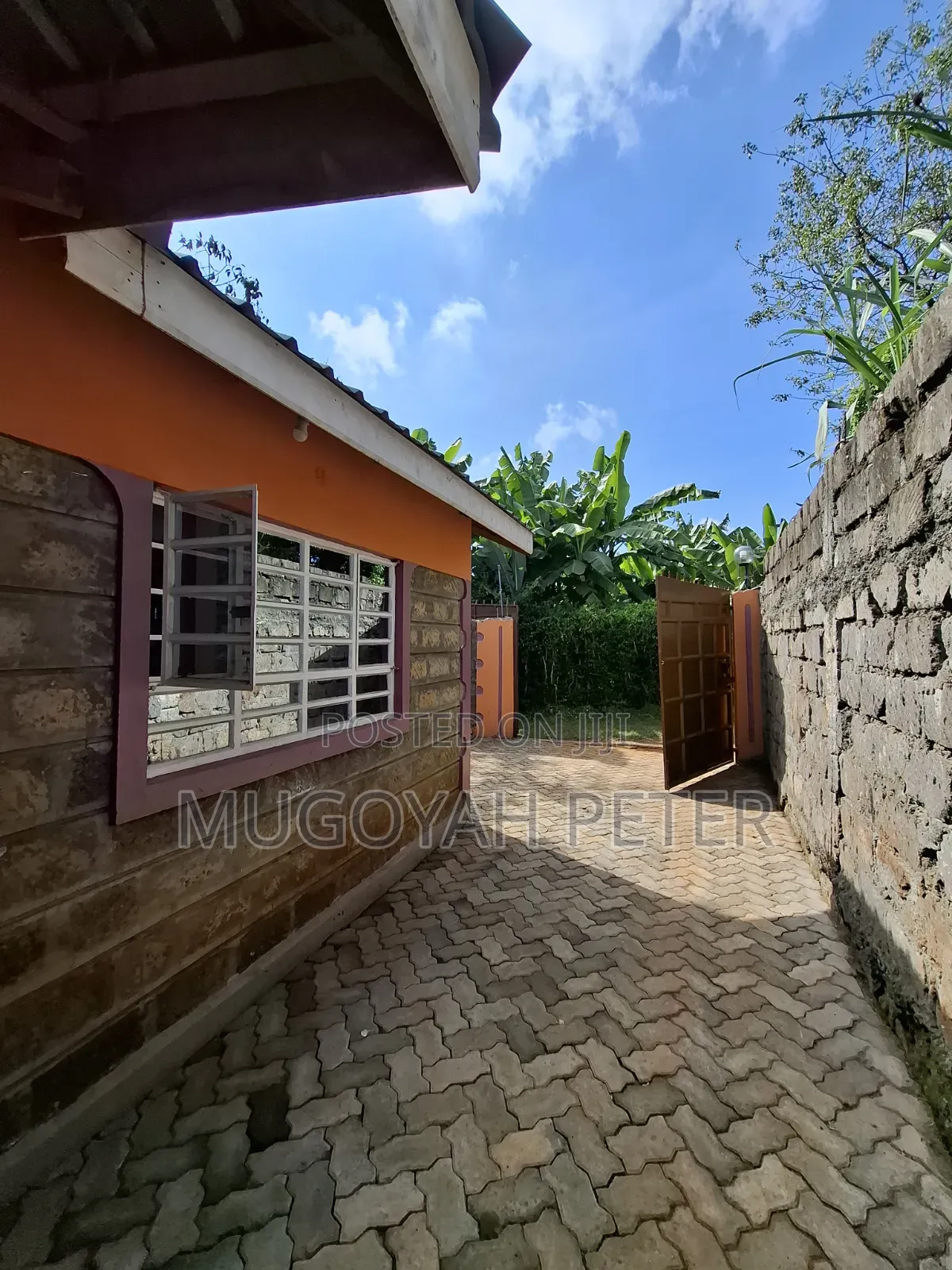 3bdrm Bungalow in Uthiru for rent