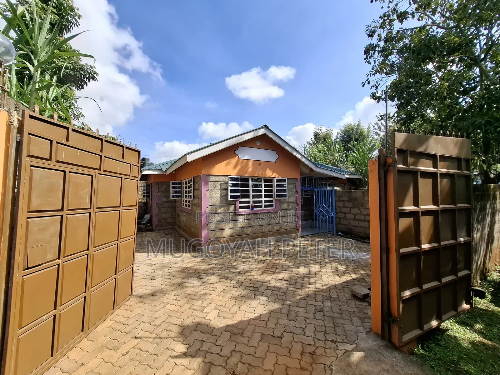 3bdrm Bungalow in Uthiru for rent