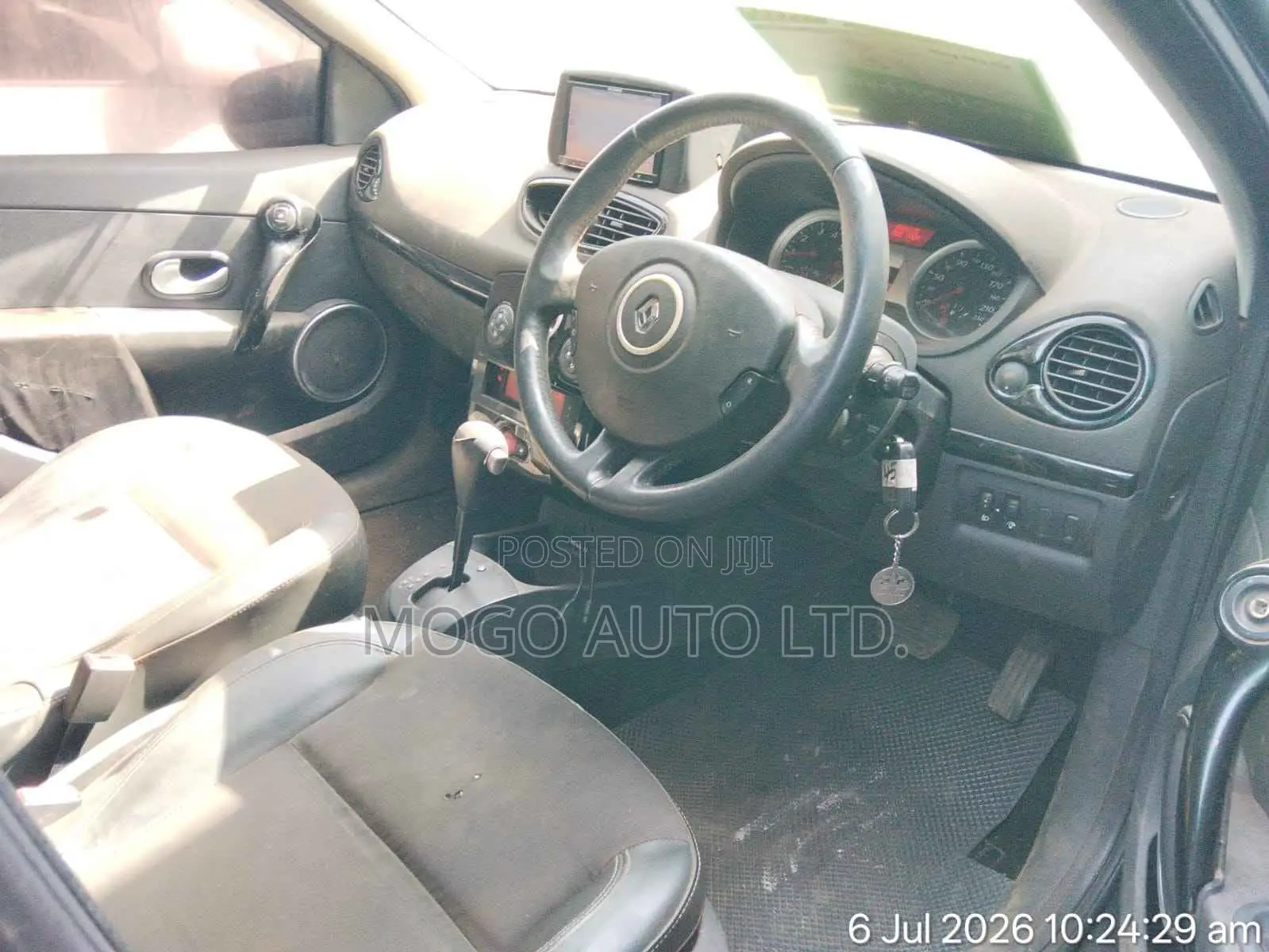 Renault Lutecia 2012 Gray