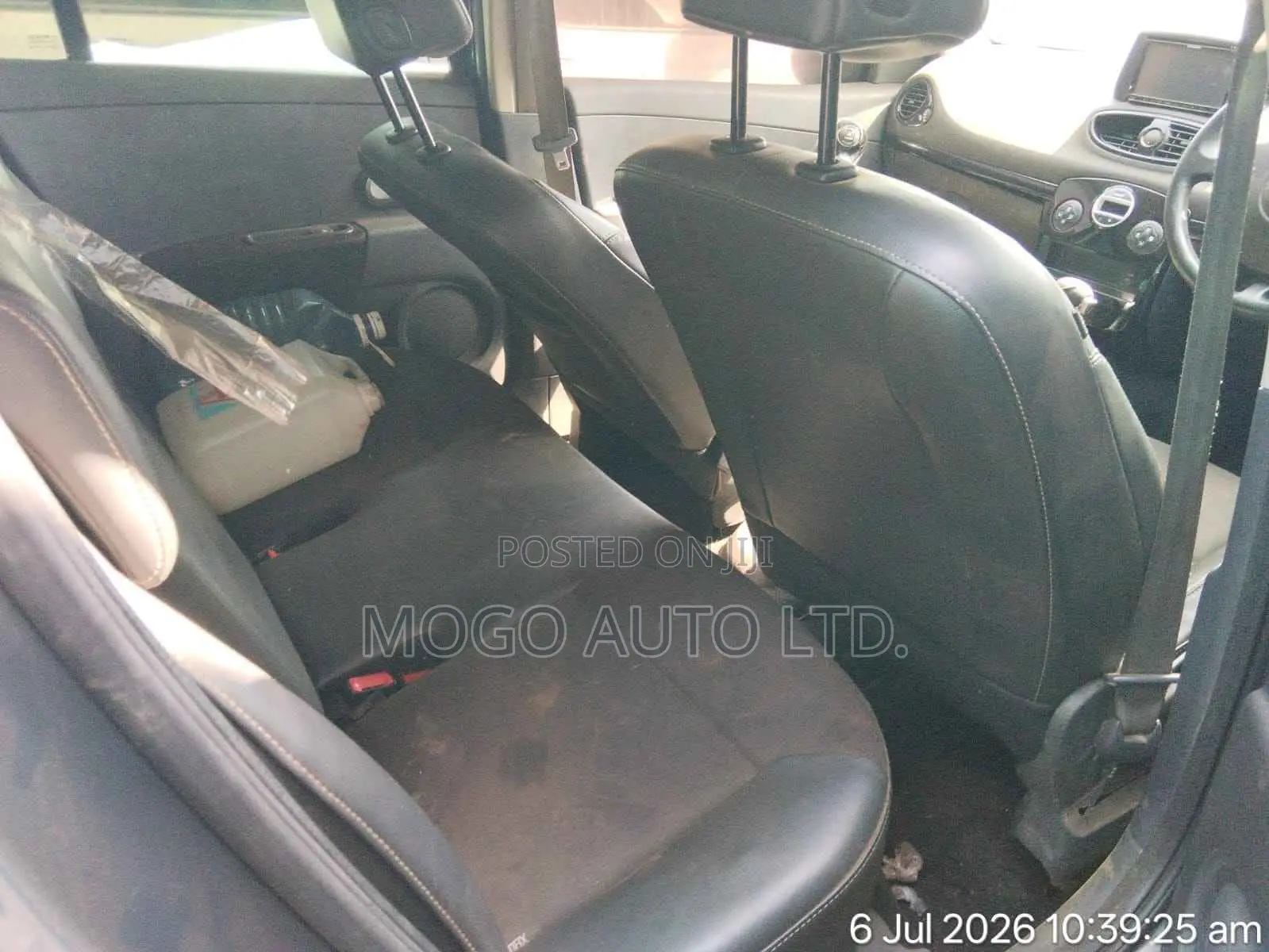 Renault Lutecia 2012 Gray