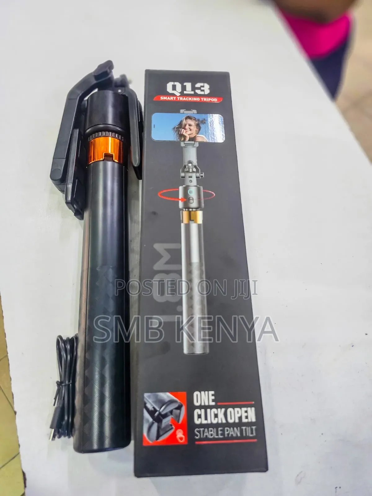 Selfie Stick With Ai Smart Tracking Tripod Q13