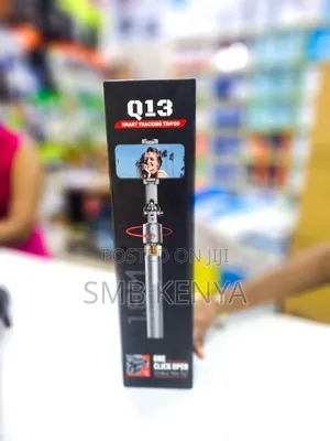 Selfie Stick With Ai Smart Tracking Tripod Q13