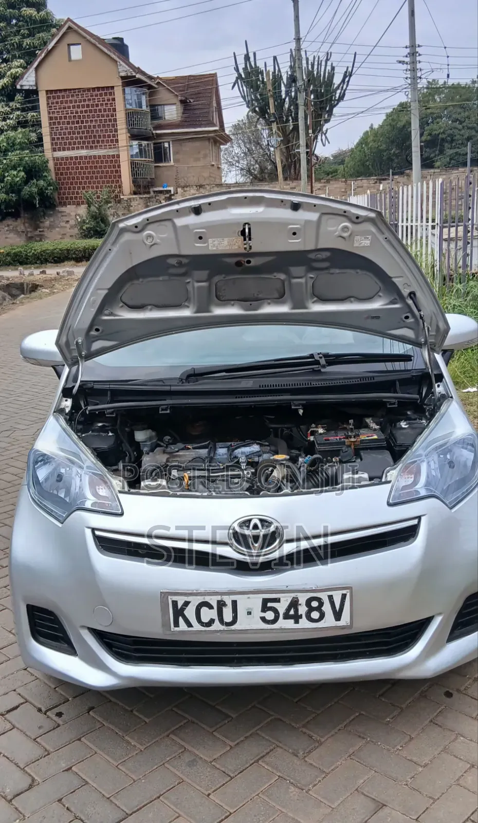 Toyota Ractis 2012 Silver