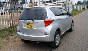Toyota Ractis 2012 Silver