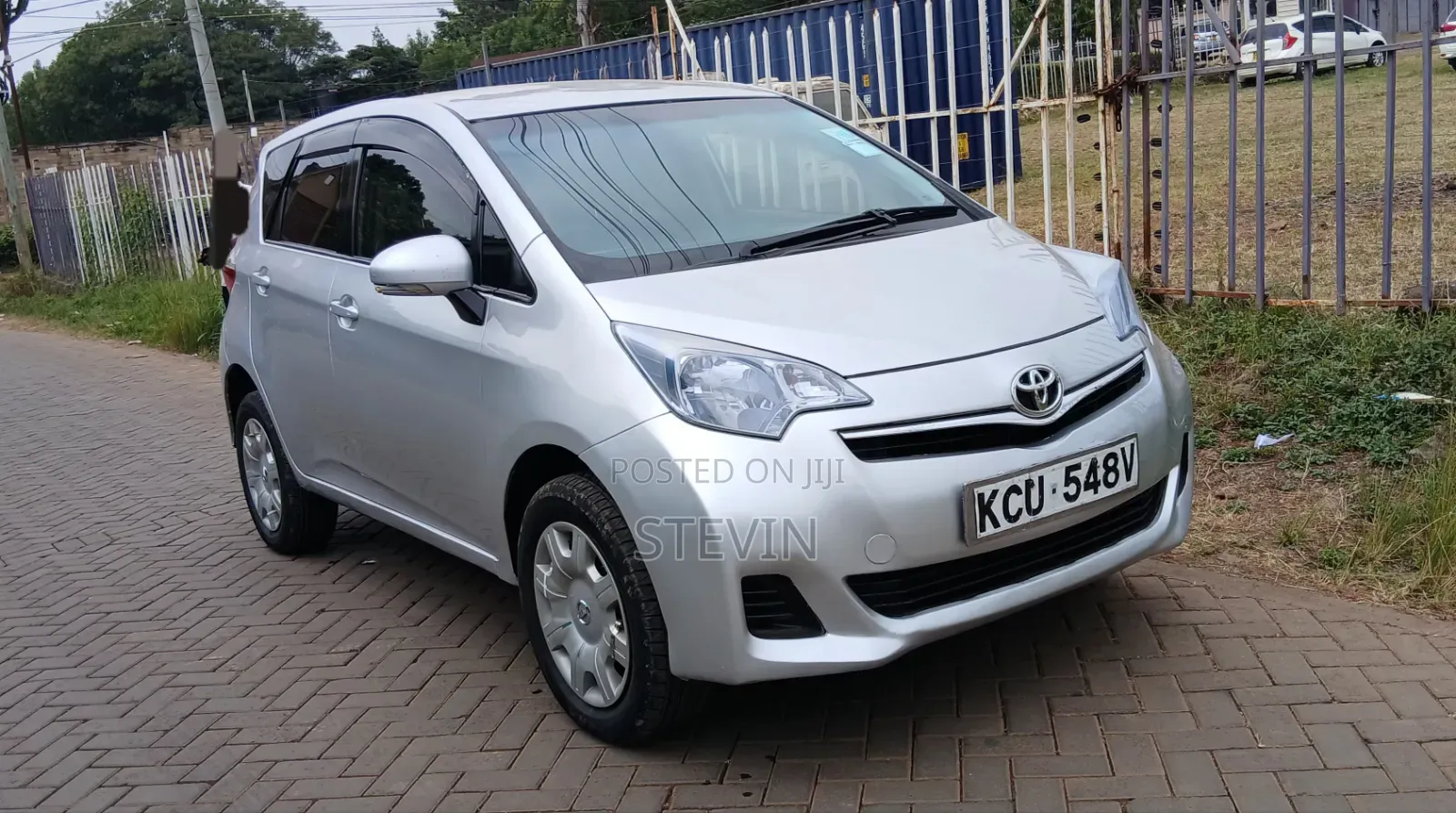 Toyota Ractis 2012 Silver
