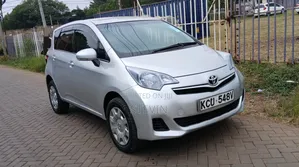 Toyota Ractis 2012 Silver