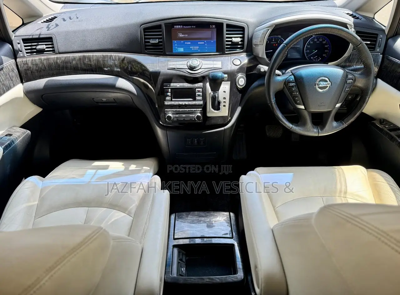 Nissan Elgrand 2017 White