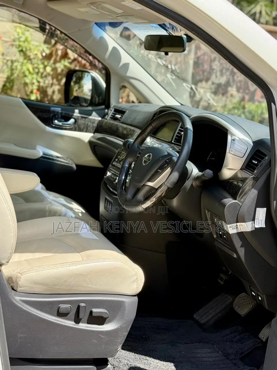 Nissan Elgrand 2017 White