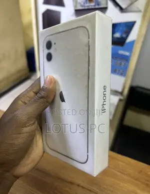New Apple iPhone 11 128 GB White