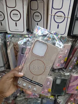 iPhone 16 Pro Max Gold Glitter-Finished Magsafe Phone Case
