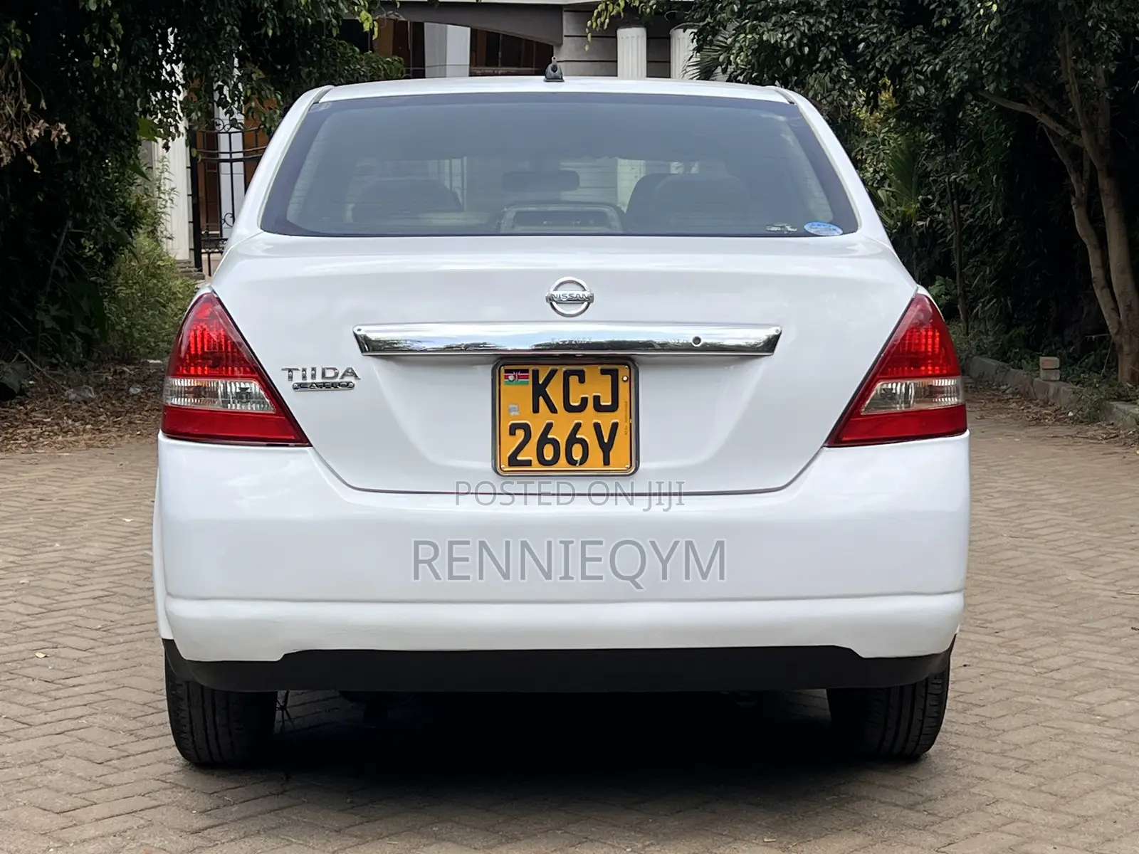 Nissan Tiida 2009 White