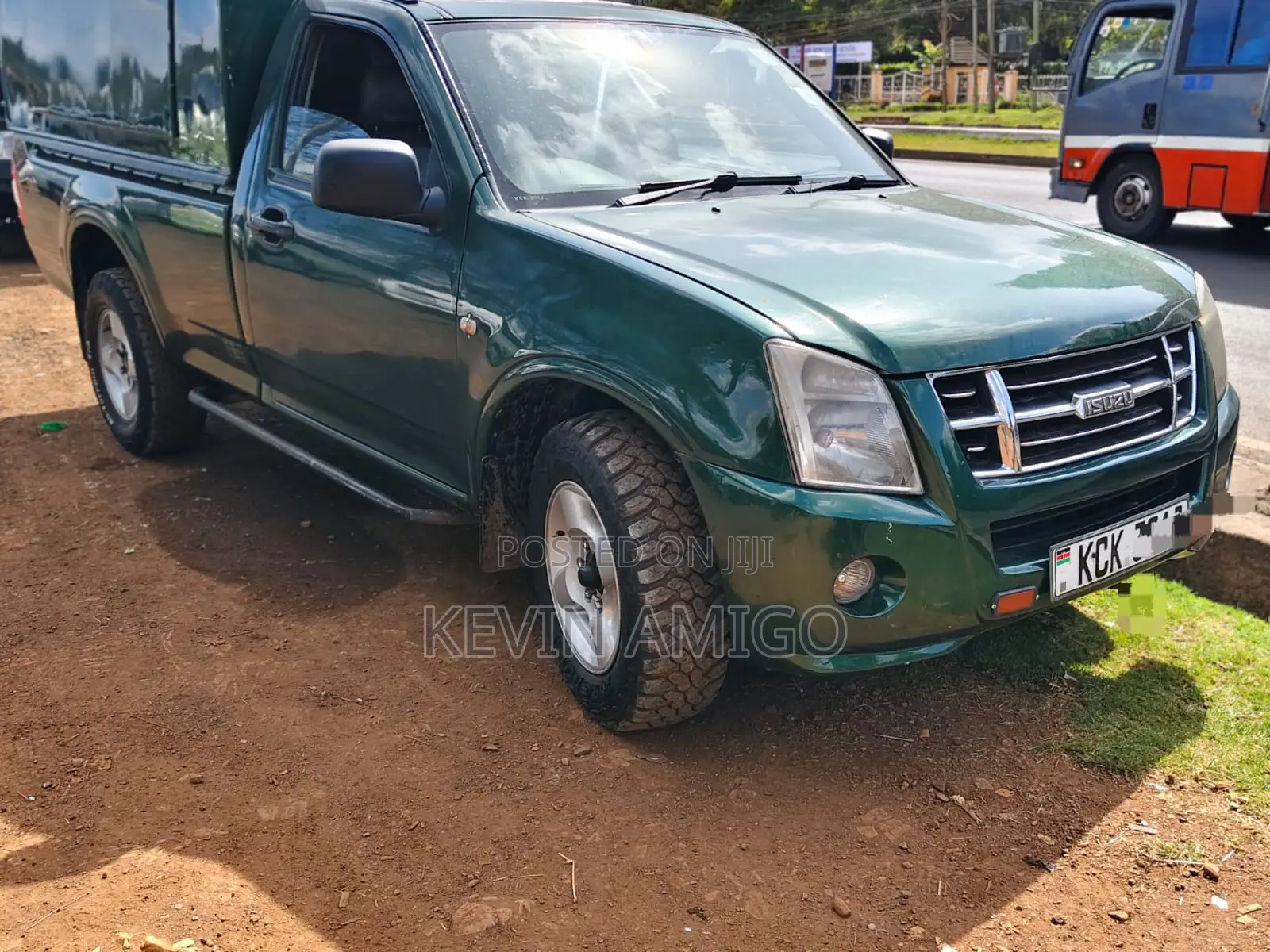 Isuzu D-MAX 2009 Green