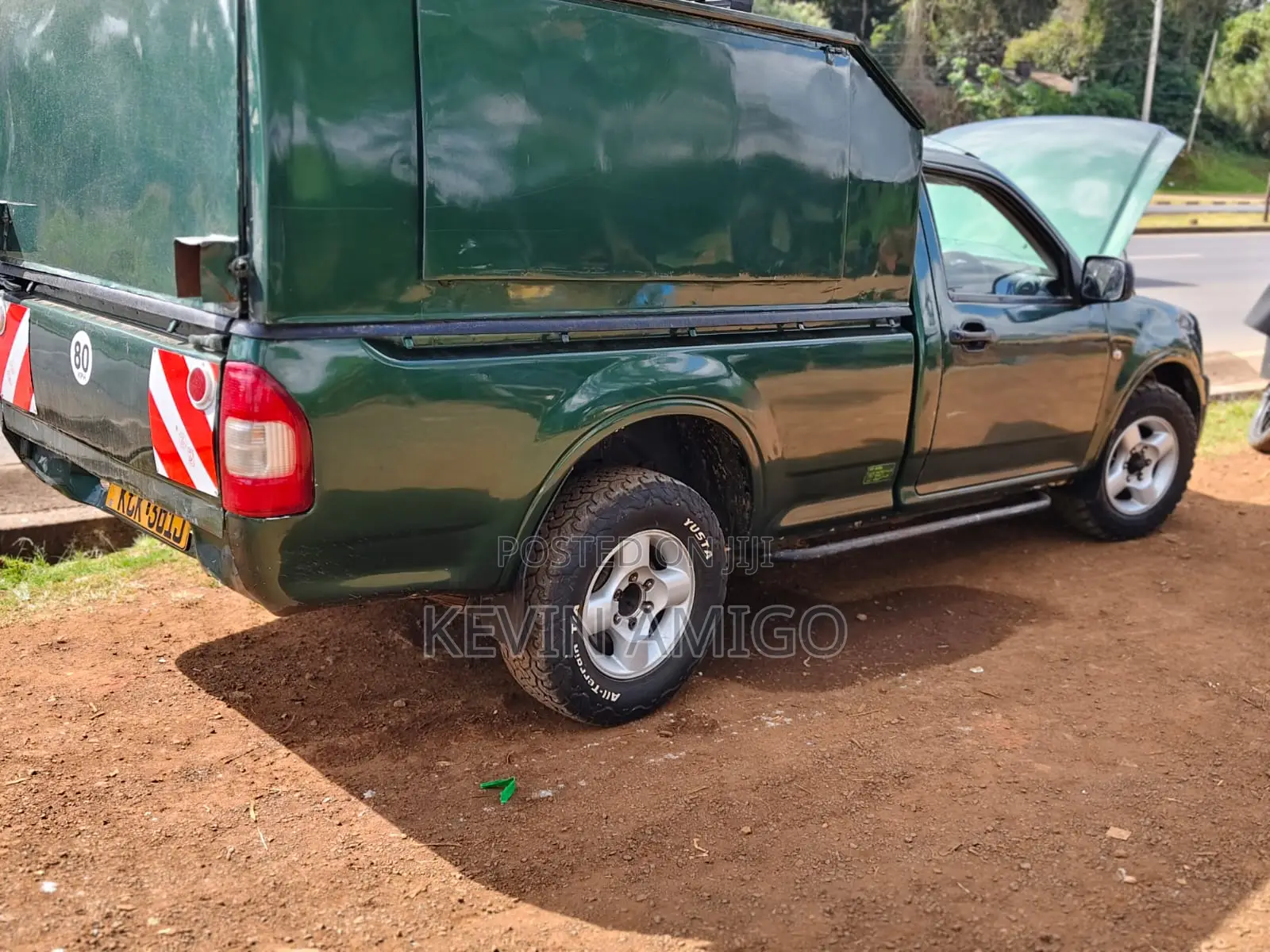 Isuzu D-MAX 2009 Green