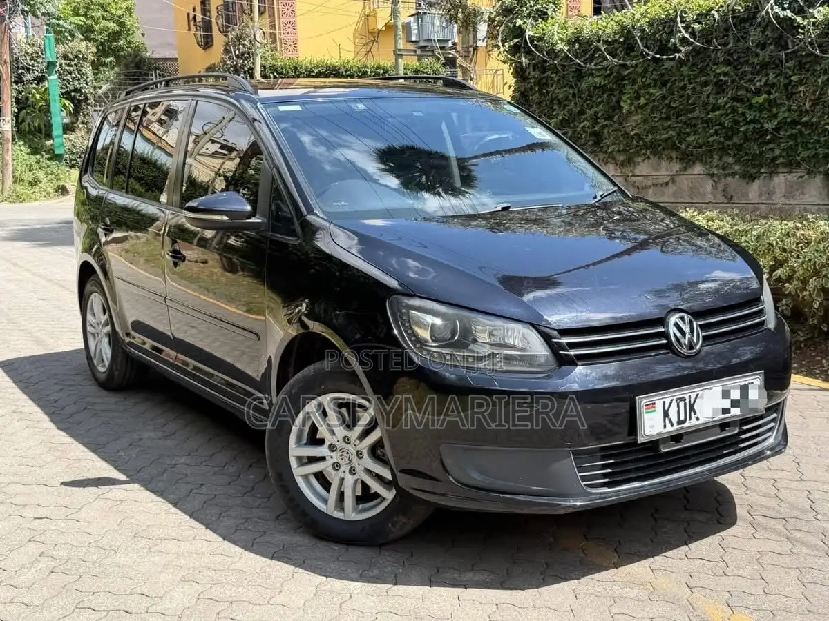 Volkswagen Touran 2015 Blue
