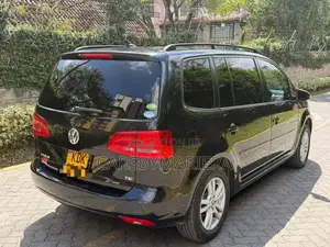 Volkswagen Touran 2015 Blue