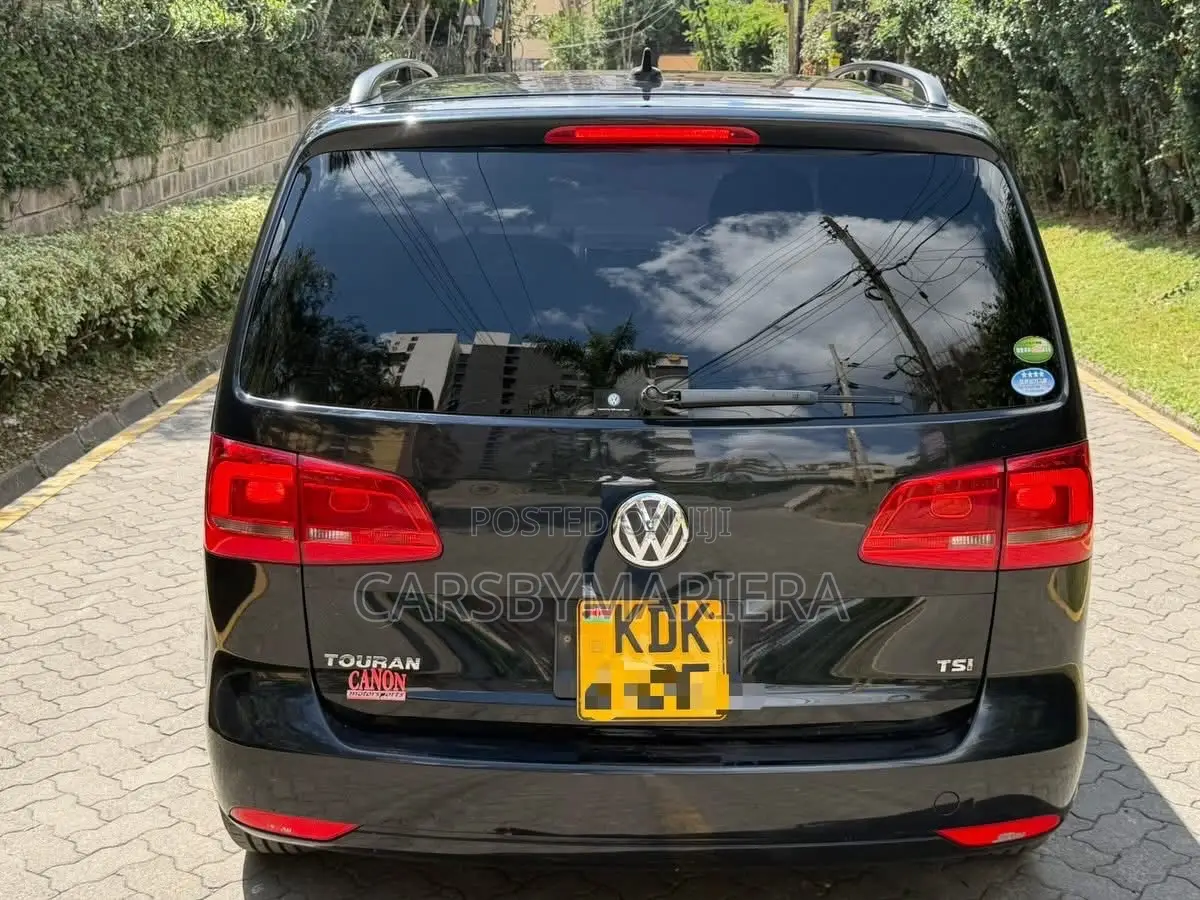 Volkswagen Touran 2015 Blue