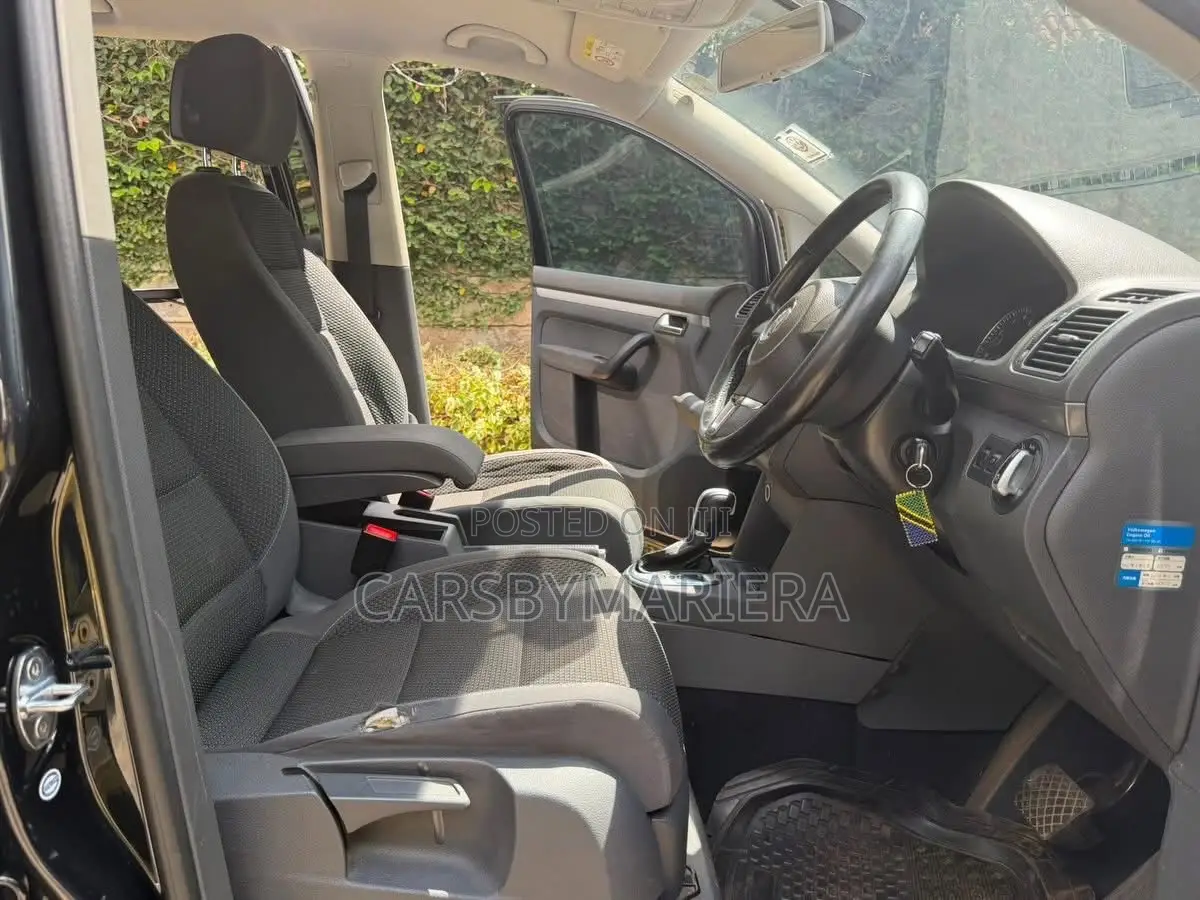 Volkswagen Touran 2015 Blue