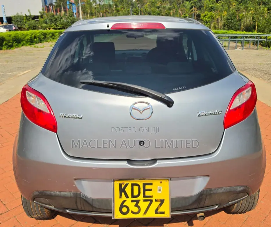 Mazda Demio 2015 Silver
