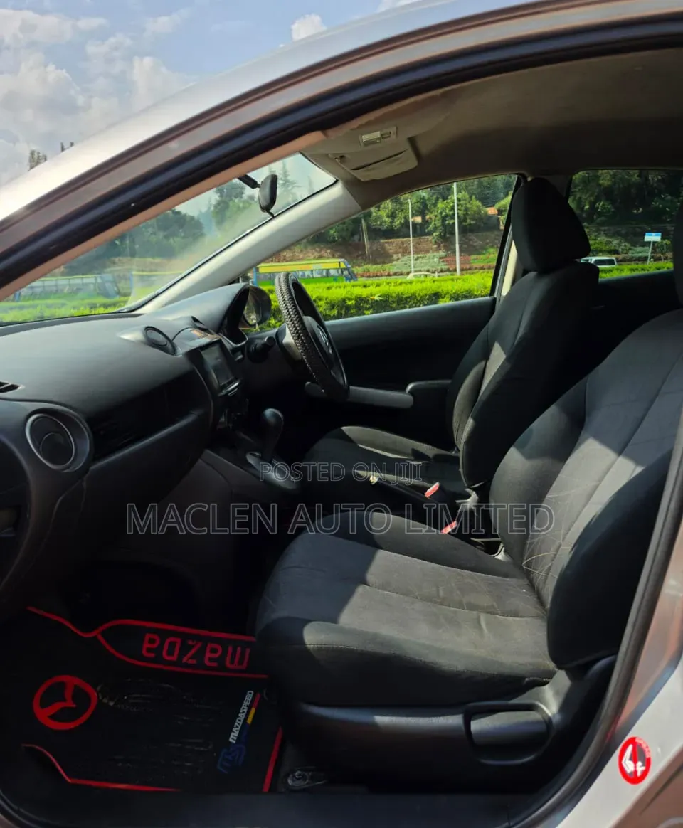 Mazda Demio 2015 Silver