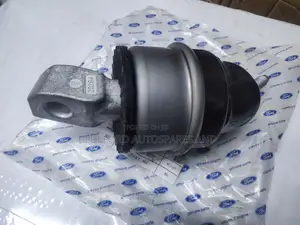 Engine Mount Ford Ranger T) Ford Everest