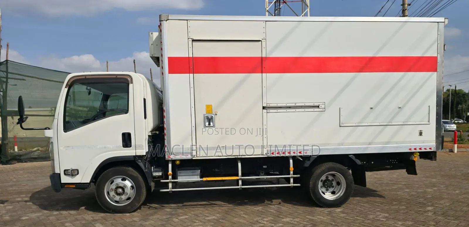 Isuzu Elf 2018