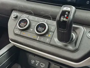 Land Rover Defender First Edition 2021 Green