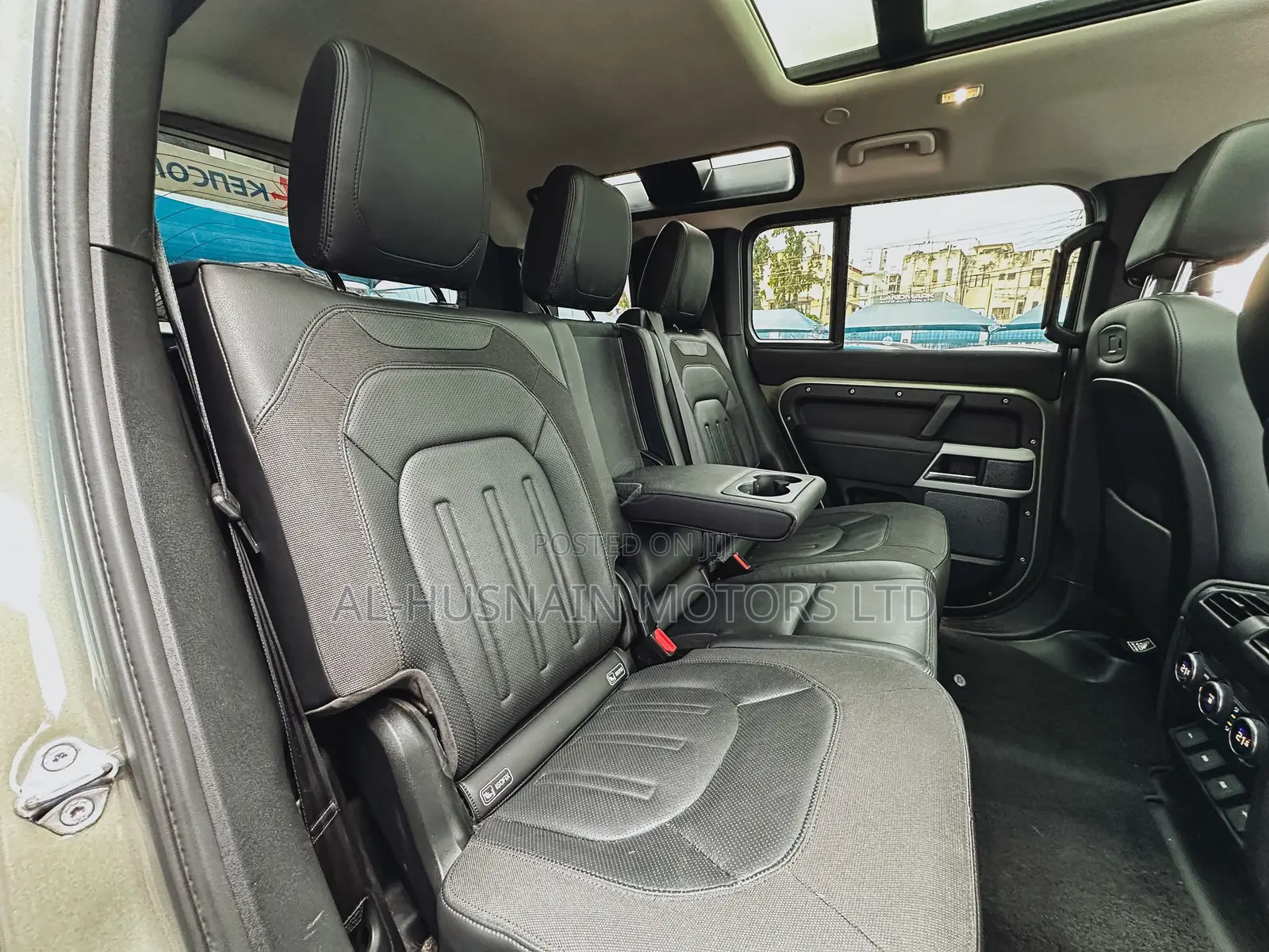 Land Rover Defender First Edition 2021 Green